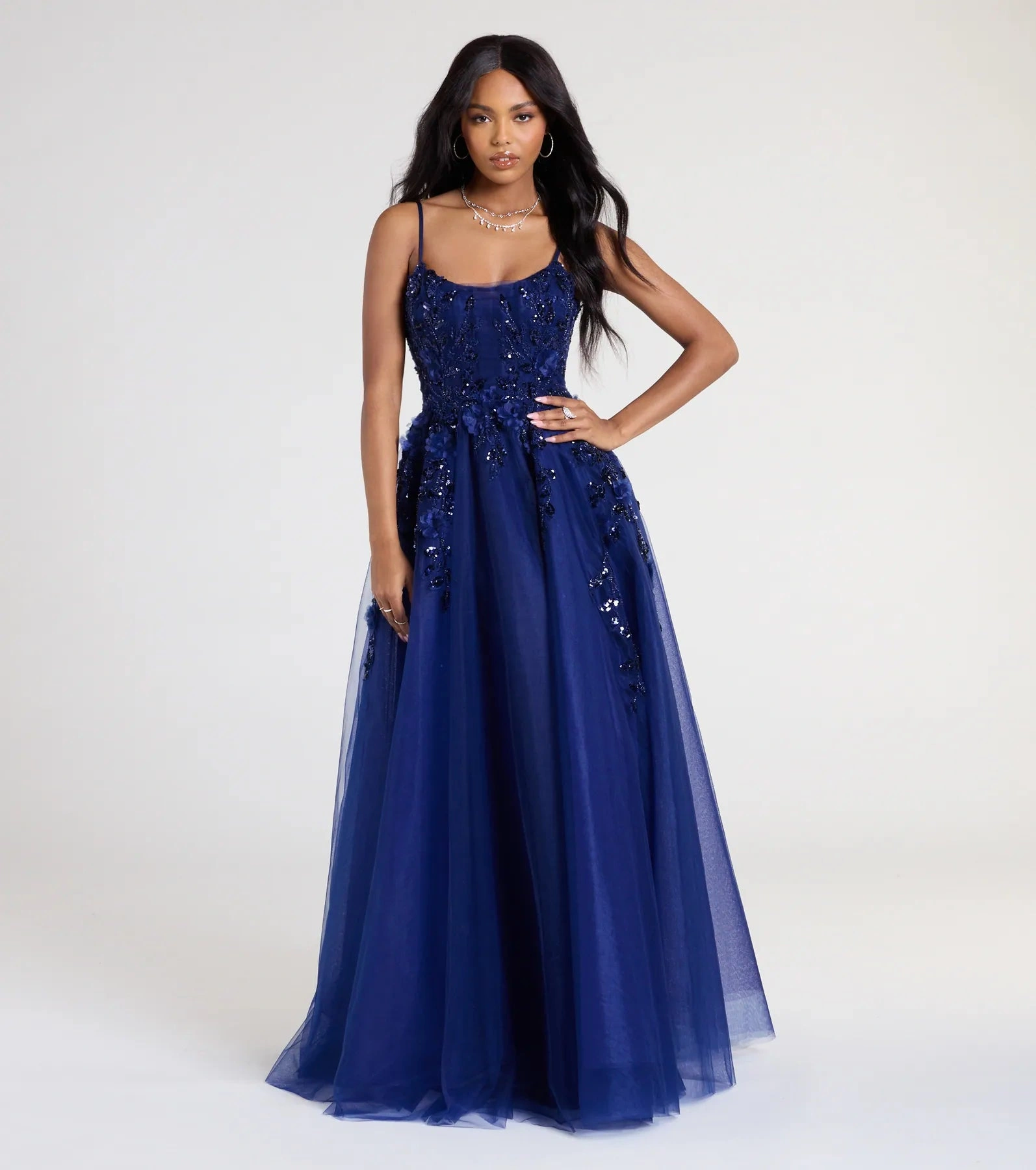 Robe de bal Lula scintillante A-ligne tulle fleuri : Élégance féerique pour une soirée inoubliable.